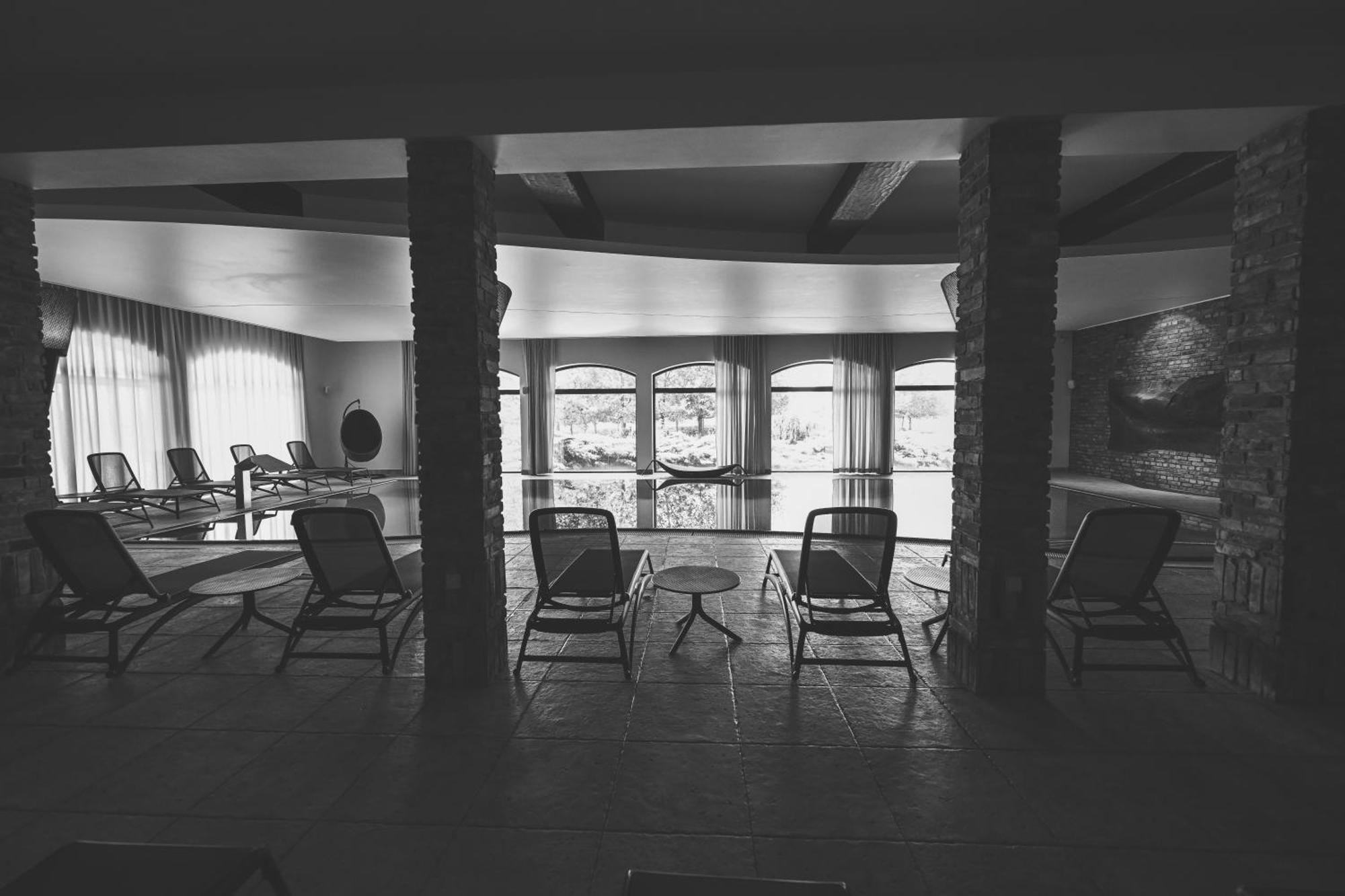 אופאלניצה Hotel Remes מראה חיצוני תמונה
