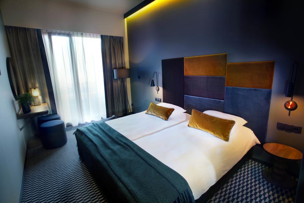 אופאלניצה Hotel Remes מראה חיצוני תמונה